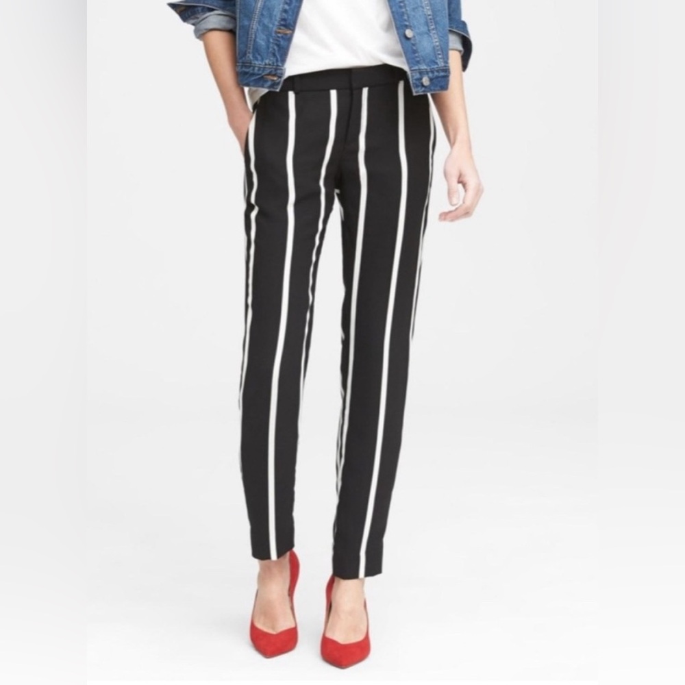 Banana Republic Avery Stripped size 8 pants